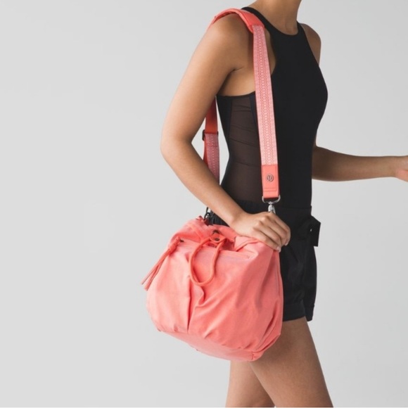 Lululemon Diversity Bag – Wanderlust Edition – Cape Red (Coral Orange) – NWOT - Picture 1 of 14